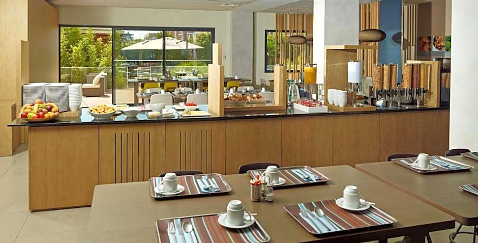 Holiday Inn Express Toulouse Airport By IHG