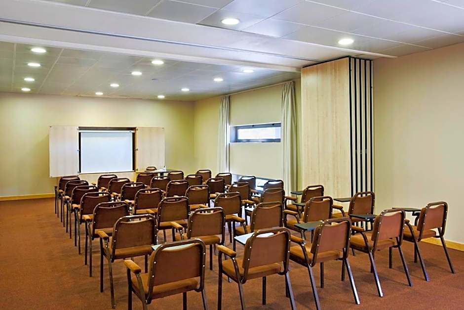 Holiday Inn Express Lisbon-Oeiras By IHG
