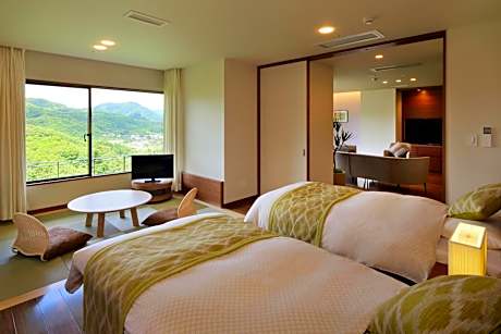 Junior Suite with Mountain View