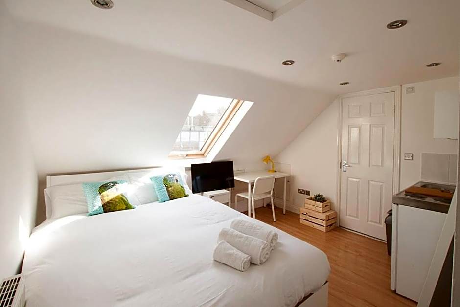Tooting Broadway Studios & Rooms by PrimeCityHosts