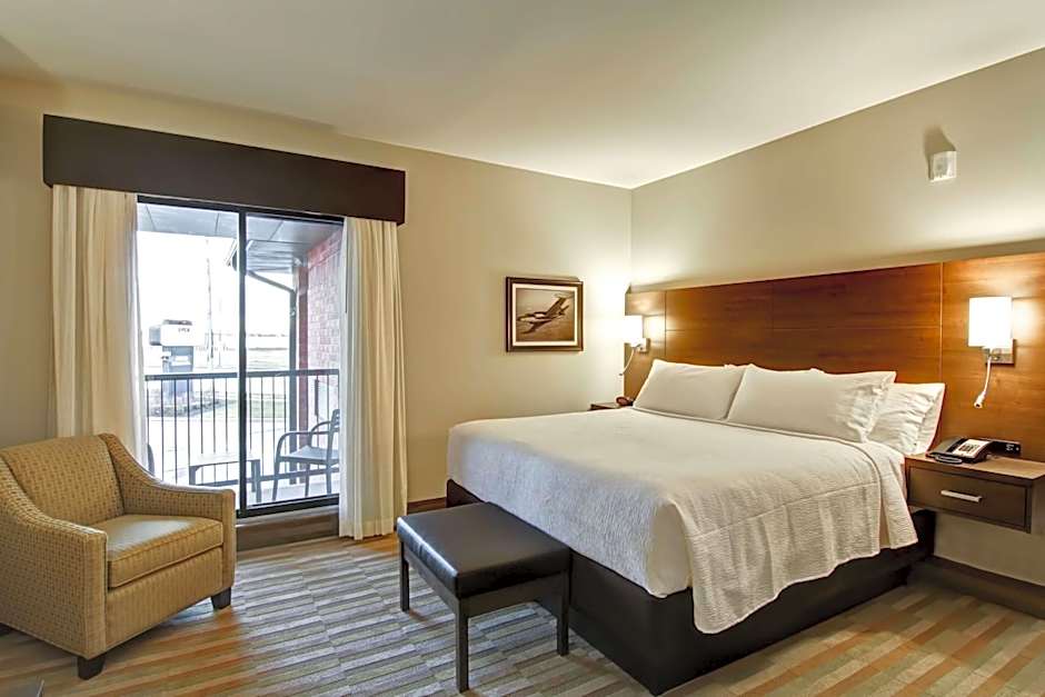 Best Western London Airport Inn & Suites