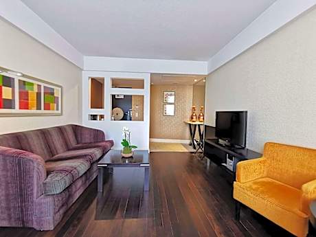Superior King Suite