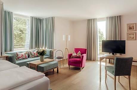 Junior Suite with Mountain View