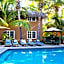 The Bungalows Hotel