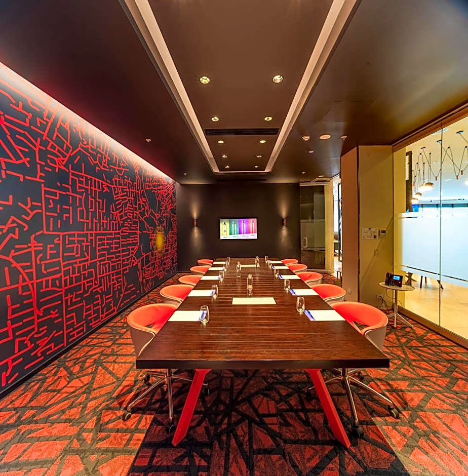 Holiday Inn Express Adelaide City Centre By IHG