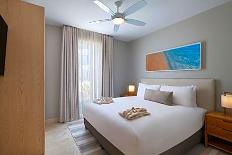 Oceanfront 3 Bedroom Villa with Private Plunge Pool