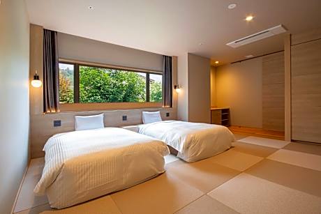 Japanese-Style Quadruple Room