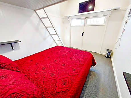 Studio with Mountain View