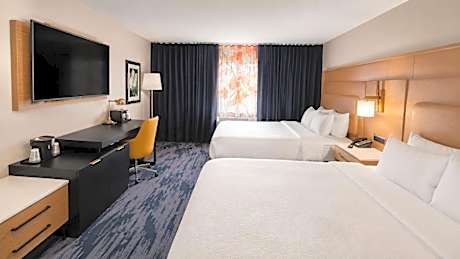 Queen Room with Two Queen Beds and Bathtub - Mobility Access/Hearing Accessible