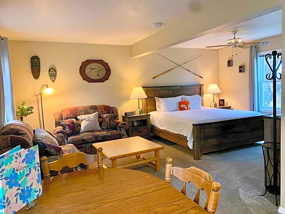 Fox Hollow Inn