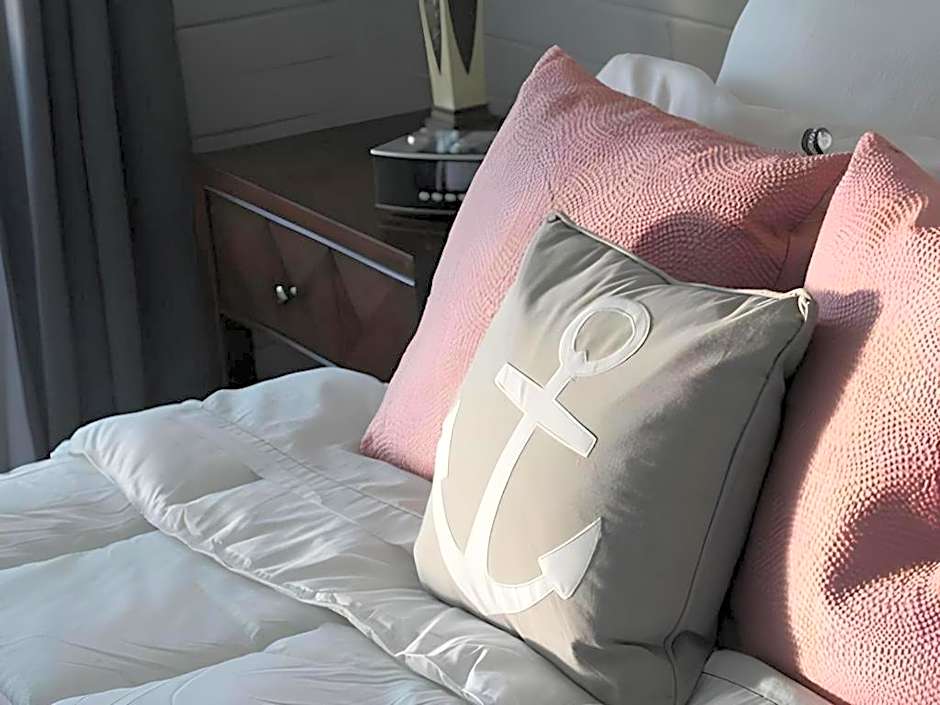 Keuka Lake Motel - Adults Only