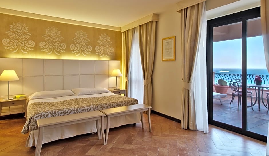 Baia Taormina Hotel