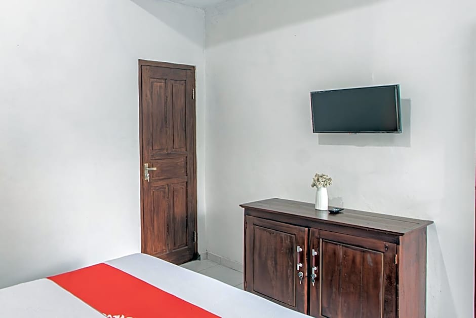 OYO 93482 Penginapan Tenang Lovina