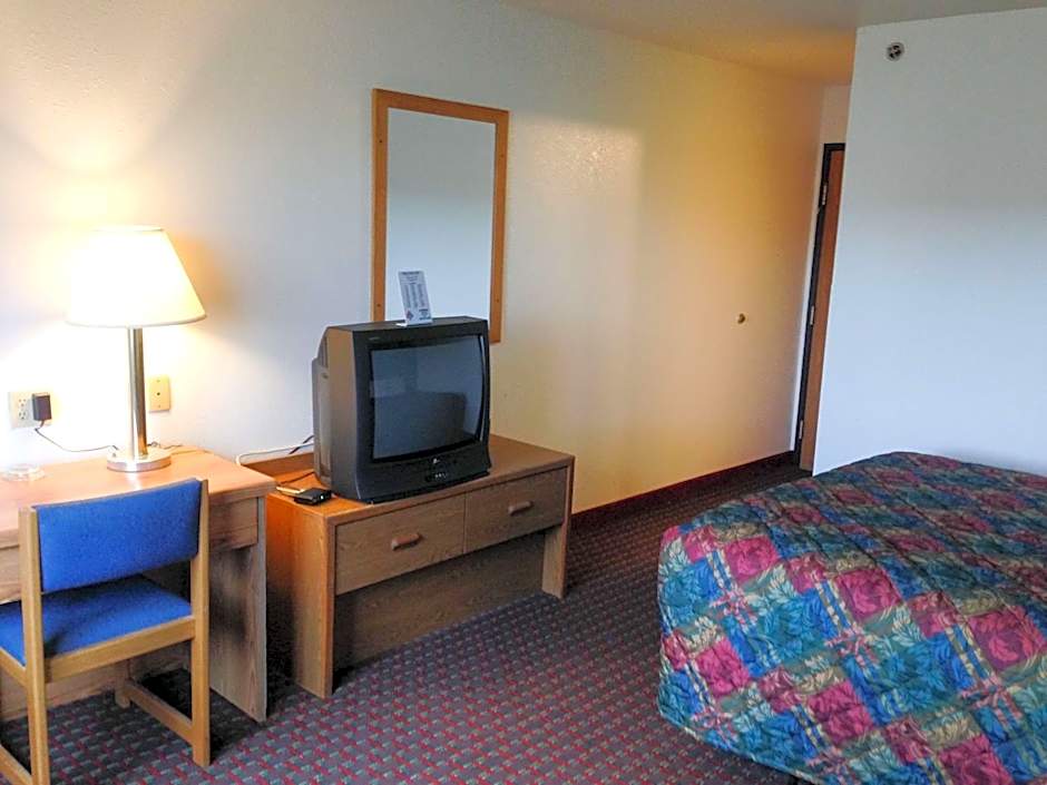 Motel 6-Sedalia, MO