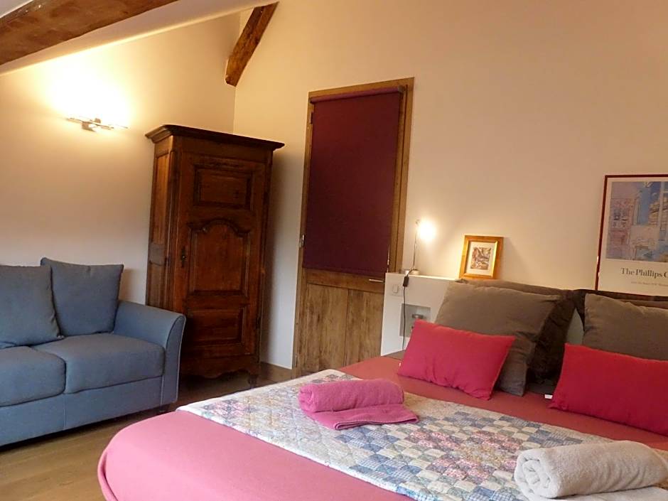 Au Cheval Blanc - appartements et chambres d'hôtes