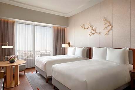 Executive Twin Guest Room, Executive lounge access, 2 Double, City view