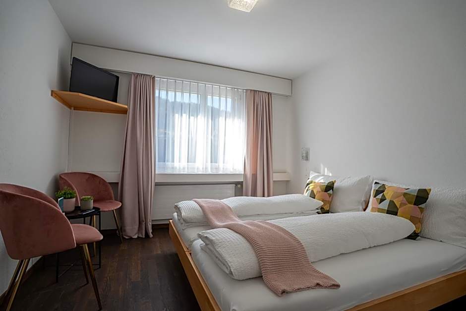 Hotel B&B Stossplatz anytime and easy self Check-in