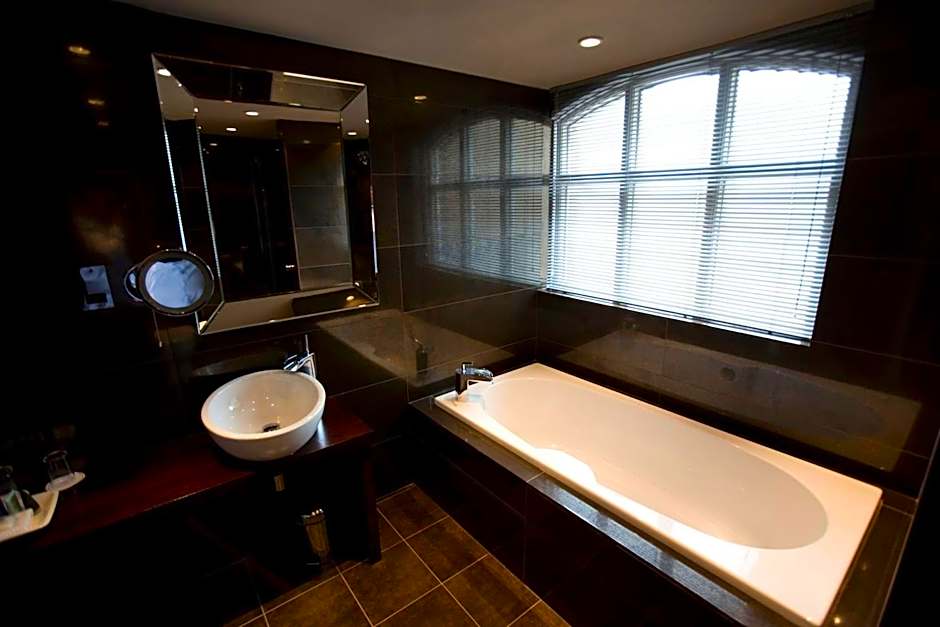 Best Western Plus Aston Hall Hotel