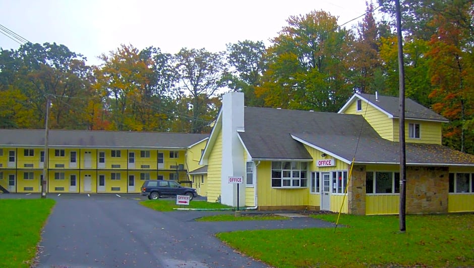 Country Place Inn And Suites White Haven