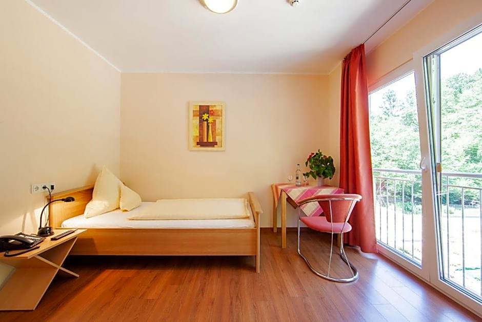 Zdjęcie 1 z 4 — Single Room