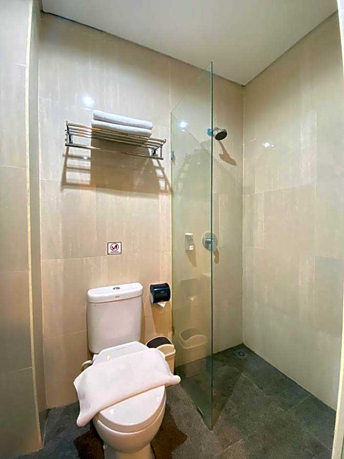 Front One Inn Sidoarjo