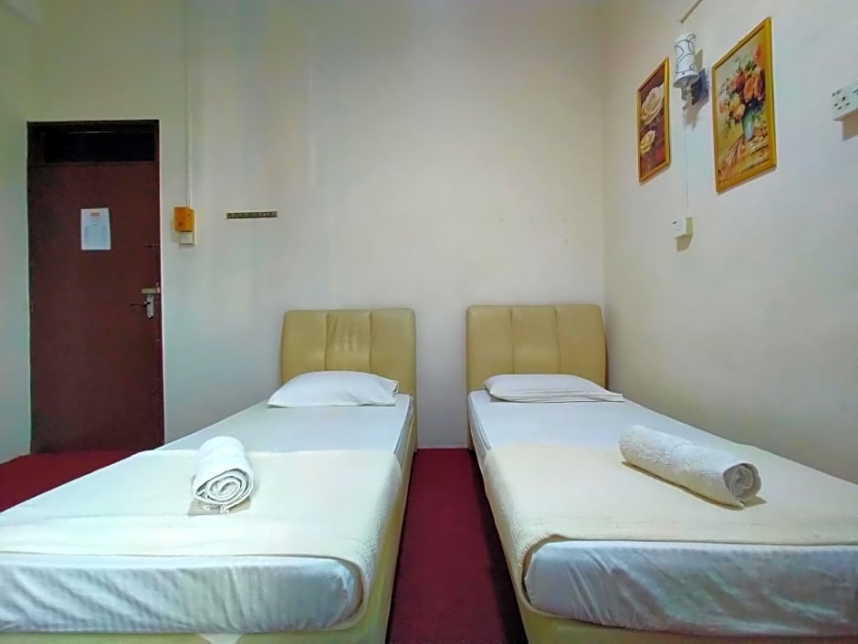 SPOT ON 89994 RZ Gold Hotel