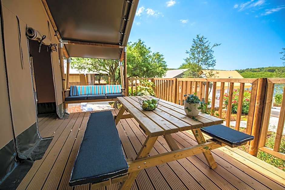 Arena One 99 Glamping