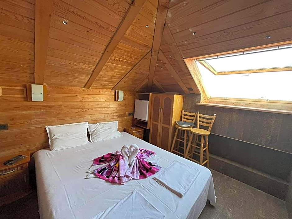 Photo 1 of 10 of Attic