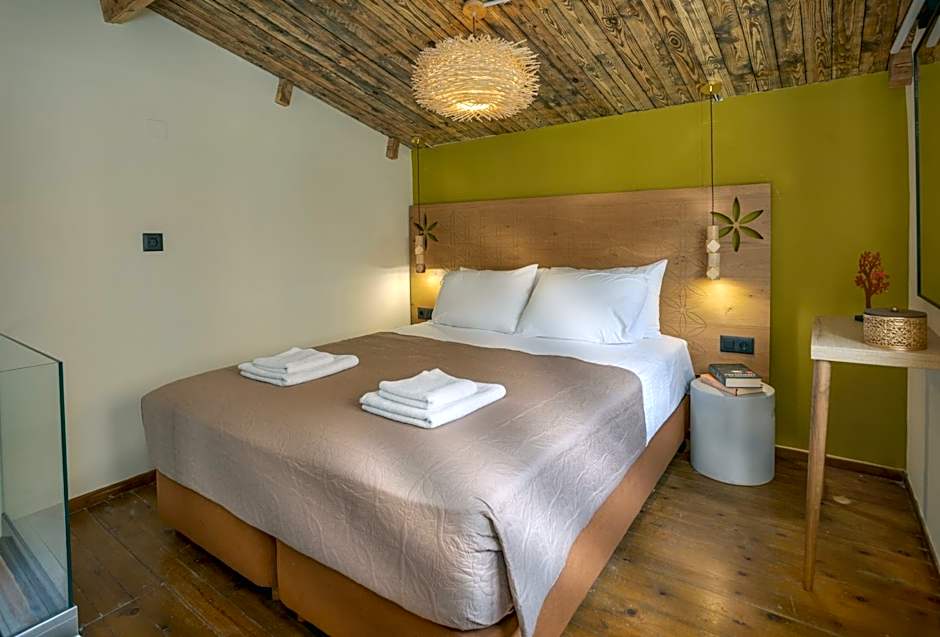 Driades Luxury Apartments by Estia