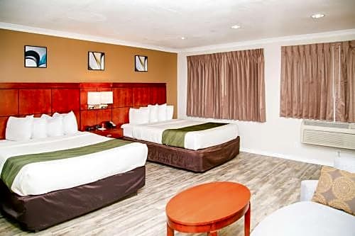 Quality Inn & Suites Thousand Oaks - US101