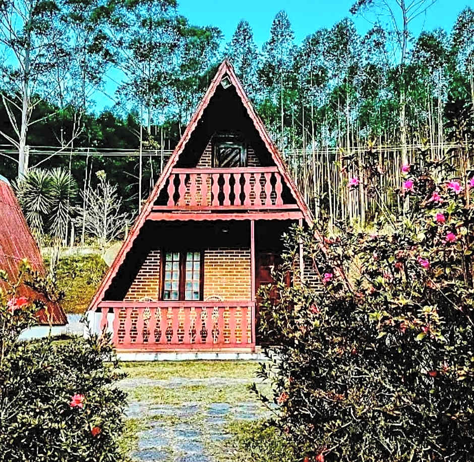 Photo 1 of 50 of Chalé Estância do Coruja
