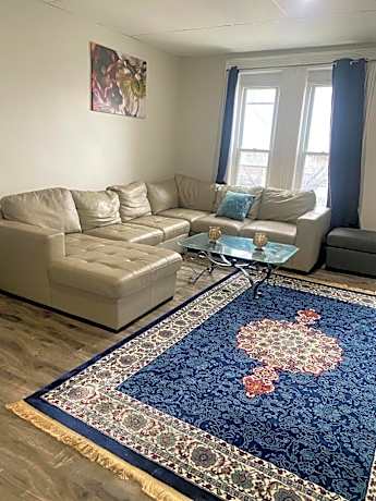Downtown Apartment 6-7 people