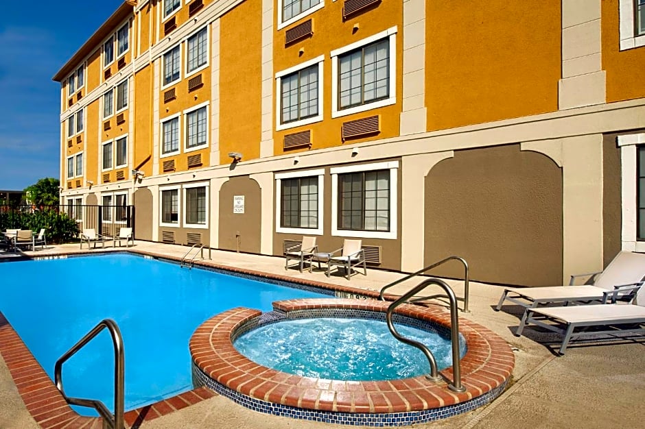 Holiday Inn Express & Suites San Antonio - Downtown Market Area, an IHG Hotel