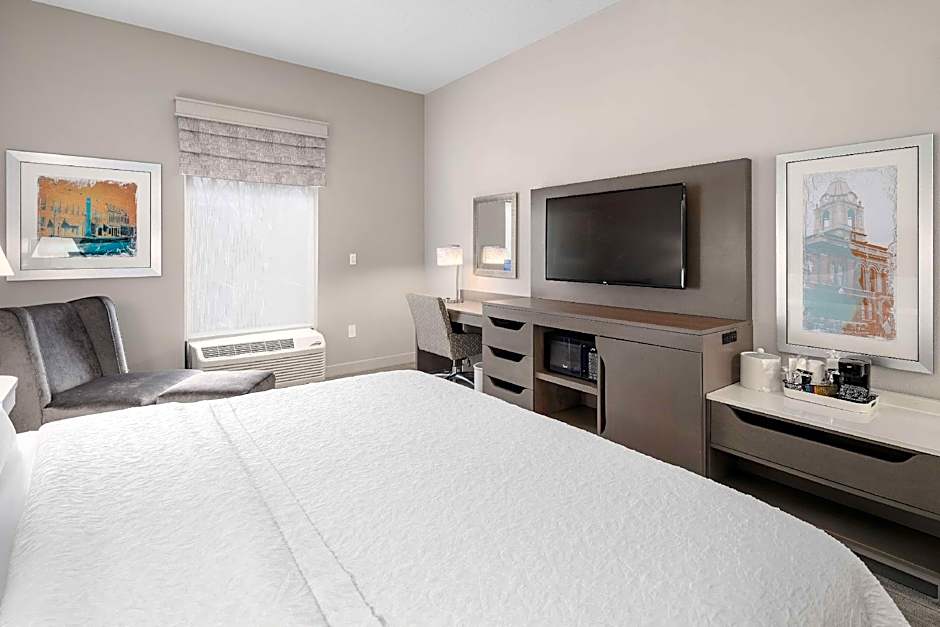 Photo 1 of 3 of 1 King Bed, Hearing/Mobility Accessible, Roll in Shower
