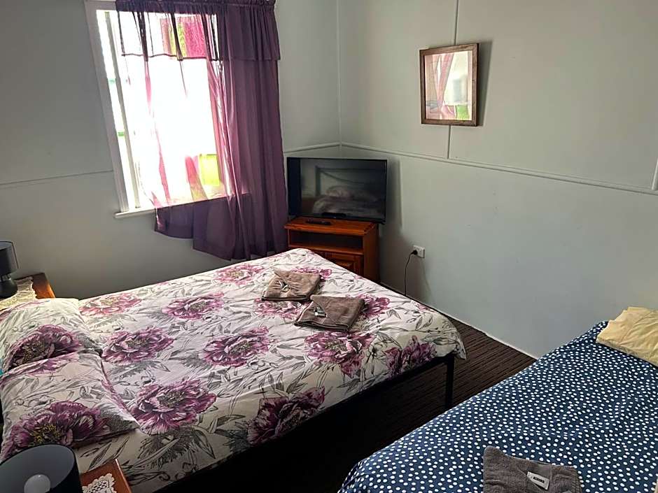 gundy pub & caravan park