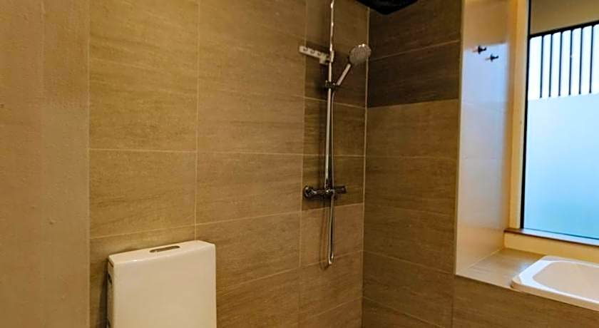 Shanti-Retreat Hotel