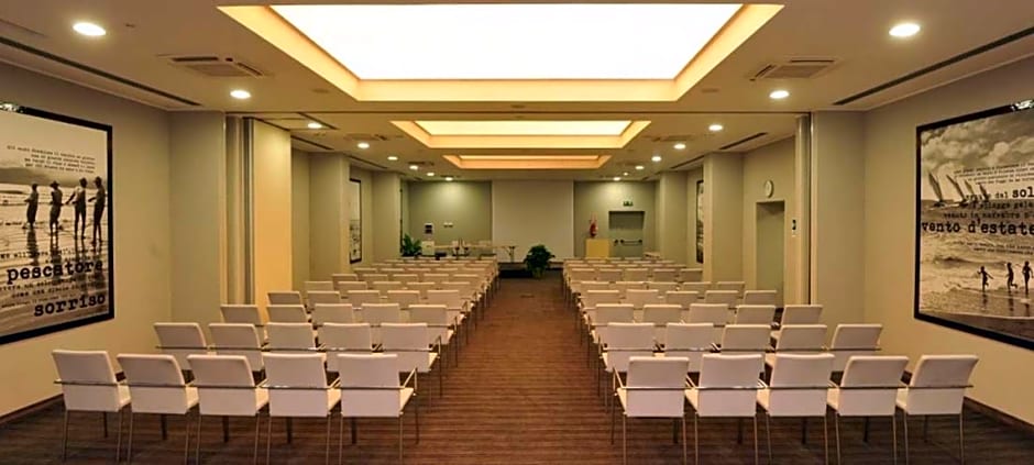 Holiday Inn Genoa City By IHG