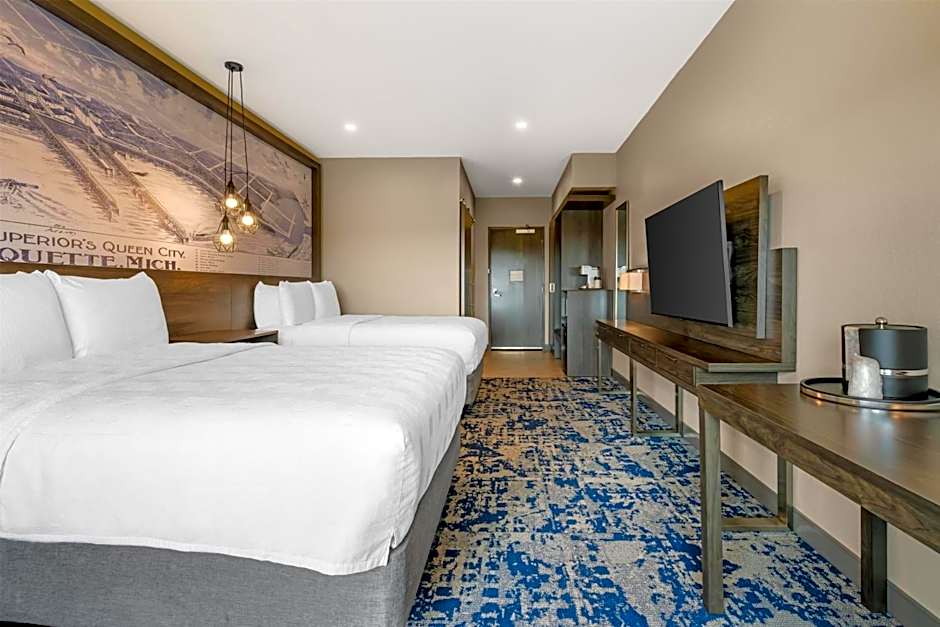 Best Western Plus Marquette Hotel & Suites