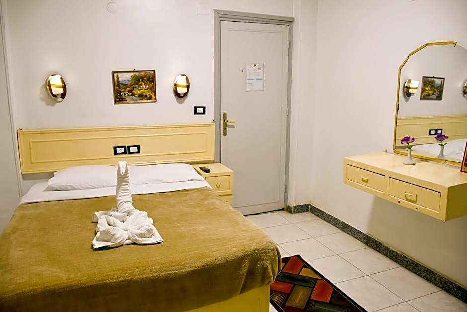 Oscar Hotel – Aswan, AK