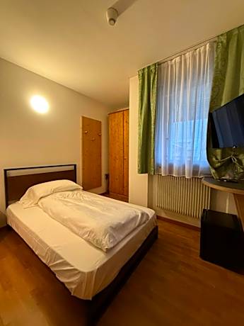 Economy Double or Twin Room