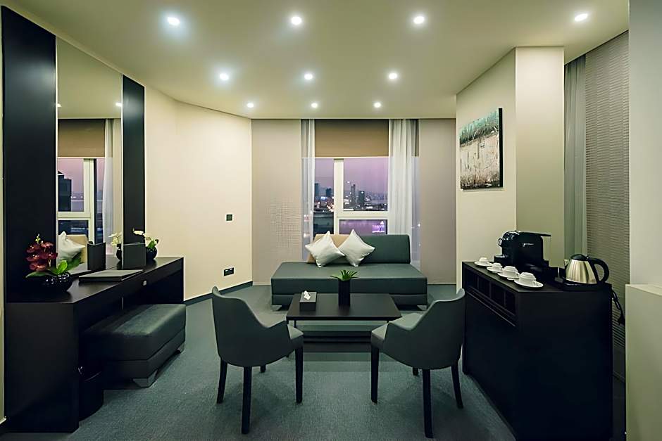 LOUIS V HOTEL LEBANON