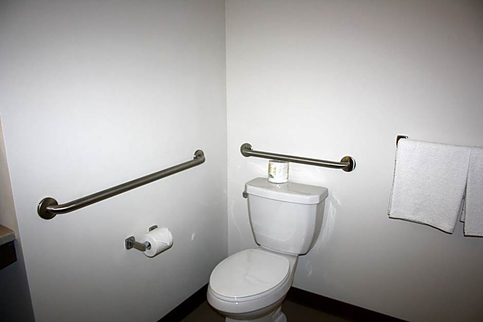 Crossroads Inn & Suites