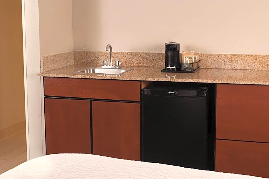 Courtyard by Marriott Charleston Waterfront