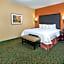 Hampton Inn & Suites Waco-South