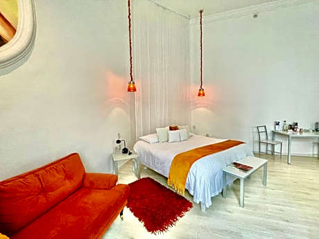 Master Suite (Accept Pets)