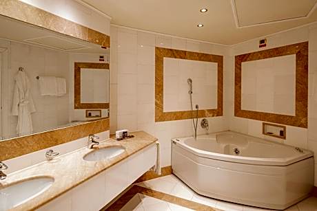 Junior Suite (1 Twin Bed)