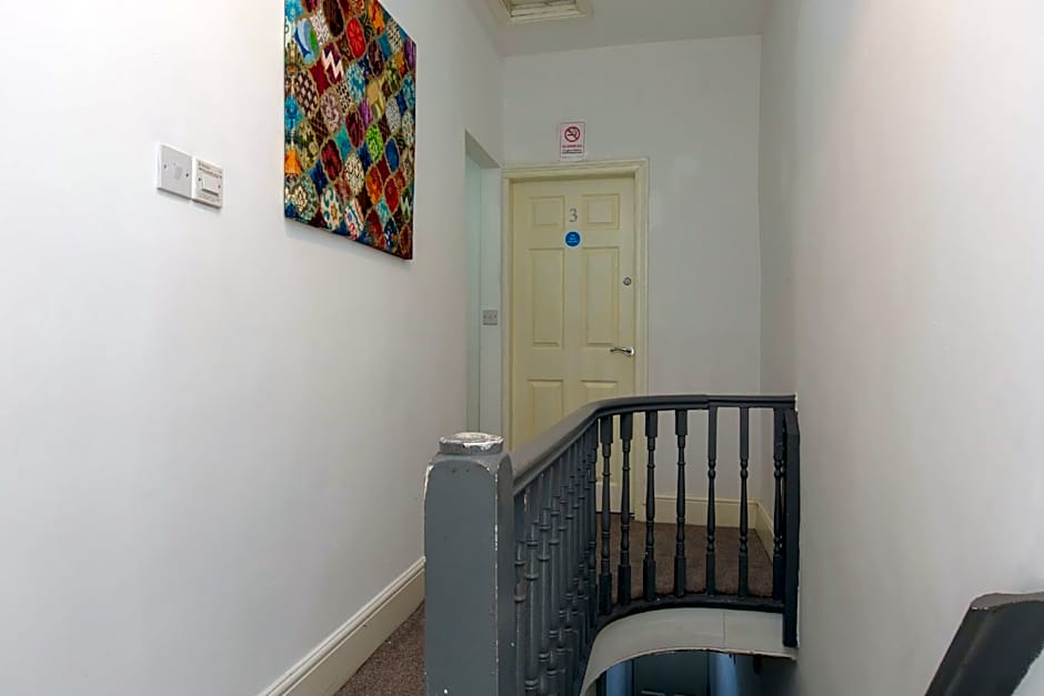 Townhouse @ 27 Electricity St Crewe