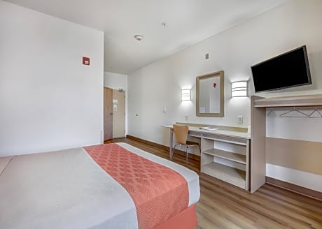 Single Room - Disability Access - Non-Smoking
