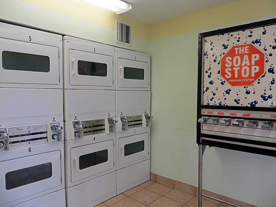 Seralago Hotel And Suites Main Gate East