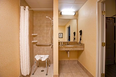 Queen Room with Two Queen Beds - Accessible/Non Smoking